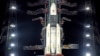 资料照: 在发射塔上的印度 MkIII-M1 卫星运载火箭。(2019年7月)