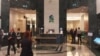 经济低迷 居民外流，近八成香港公司人才短缺 