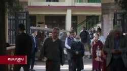 ༧གོང་ས་མཆོག་མ་ཎི་དུང་སྒྲུབ་ཀྱི་ཚོགས་མགོན་དུ་ཆིབས་སྒྱུར་བསྐྱངས་གནང་མཛད་པ།