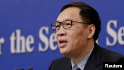 资料照：前中国人民银行副行长范一飞
