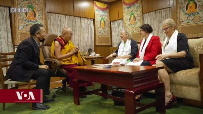 ཨོ་སི་ཏྲོ་ལི་ཡའི་གྲོས་ཚོགས་འཐུས་མིའི་ཚོགས་ཆུང་ཞིག་ལ་མཇལ་ཁ།