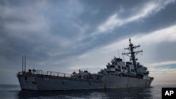 Винищувач ВМС США USS Carneу. Архівне фото ВМС США
