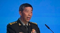 རྒྱ་ནག་གི་རྒྱལ་སྲུང་བློན་ཆེན་མཐོང་རྒྱུ་མེད་པར་གྱུར་ཏེ་གཟའ་འཁོར་གཉིས་ཕྱིན་པ།