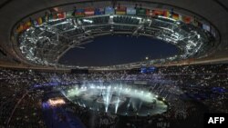 Zatvaranje Olimpijskih igara u Parizu, na stadionu Francuska, u Sen Deniju, 11. avgusta 2024. (Foto: AFP/Luis Robayo)