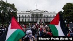Kutshengiselwa phandle kwesigodlo se White House.