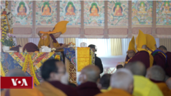 ༧གོང་ས་མཆོག་ལ་དགེ་ལུགས་ཆོས་བརྒྱུད་འཛིན་པ་ཡོངས་ནས་བརྟན་བཞུགས་བསྟར་འབུལ་།
