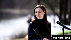芬蘭總理桑娜·馬林（Sanna Marin）2022年4月13日訪問瑞典並出席記者會（路透社轉發）