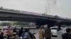 北京海淀區四通橋2022年10月13日有抗議者懸掛要求習近平下台的標語橫幅。互聯網監管人員迅速刪除在中國社交媒體平台廣泛傳播的橫幅照片。