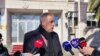 Andrija Popović, predsjednik Liberalne partije, razgovara sa novinarima posle sastanka opozicije u Podgorici, 8. februara 2023.