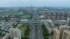鸟瞰中国四川成都市因疫情封城后空荡荡的街道。（2022年9月1日）