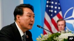 韩国总统尹锡悦在马德里北约峰会上发表讲话。（2022年6月29日）