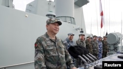 中国国家主席习近平在南中国海检阅中国海军 (2018年4月12日)