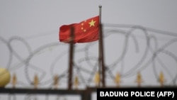 中国当局在新疆设置的一个维族人拘留营（法新社2019年6月4日）