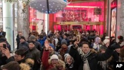 Відкриття магазину Macy's на Чорну п'ятницю 