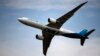 2019年6月18日空中客车A35在法国巴黎东北部航展上飞行。