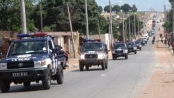 Agentes da polícia avisados contra uso excessivo de força - 1:02
