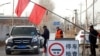 北京通往河北省的郊区村镇道路被封。（2021年1月12日）