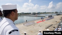 美军斯泰雷特号导弹驱逐舰2017年6月12日抵达中国湛江港访问（美国海军照片）