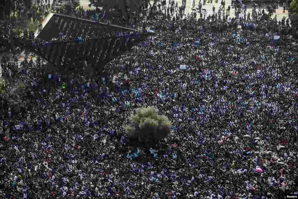 African migrants attend a protest at Rabin Square in Tel Aviv, Jan. 5, 2014.