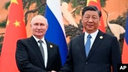 10月18日，俄罗斯总统普京和中国领导人习近平第42次会晤。