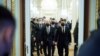 Канцлер Германии проводит переговоры в Киеве