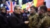 Прем’єр-міністр Великої Британії Кір Стармер зустрічається з військовими на борту британського військового корабля Iron Duke, 17 грудня 2024 року в Таллінні, Естонія. (Фото Леона Ніла / AFP)