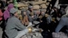 تحقیق: نوشیدن چای گرم از ابتلا به گلوکوما جلوگیری می‌کند