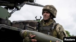 У щоденному зведенні британської розвідки у соцмережі X (колишній – Twitter) зауважили, що ситуація на українському фронті виглядає нестабільною через нестачу особового складу та боєприпасів України. Фото: Reuters 