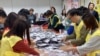 中国官媒矮化香港选举结果 网民自有说法