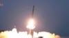 Архівний відеокадр державного мовника KRT Північної Кореї, який стверджує, що це зображення запуску балістичної ракети з невідомого місця в Північній Кореї 20 лютого 2023 року. 