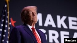 Колишній президент США Дональд Трамп під час зустрічі з виборцями в Айові, 29 жовтня 2023 року 