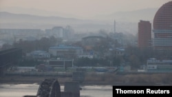 지난 2일 중국 단둥에서 바라본 북한 신의주.