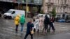 Внаслідок цих повідомлень з низки установ провели евакуацію Фото: на вулицях Києва, 14 жовтня 2024 року