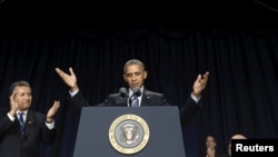Predsednik Obama drži govor na Nacionalnom molitvenom doručku u Vašingtonu, 4. februar, 2016.
