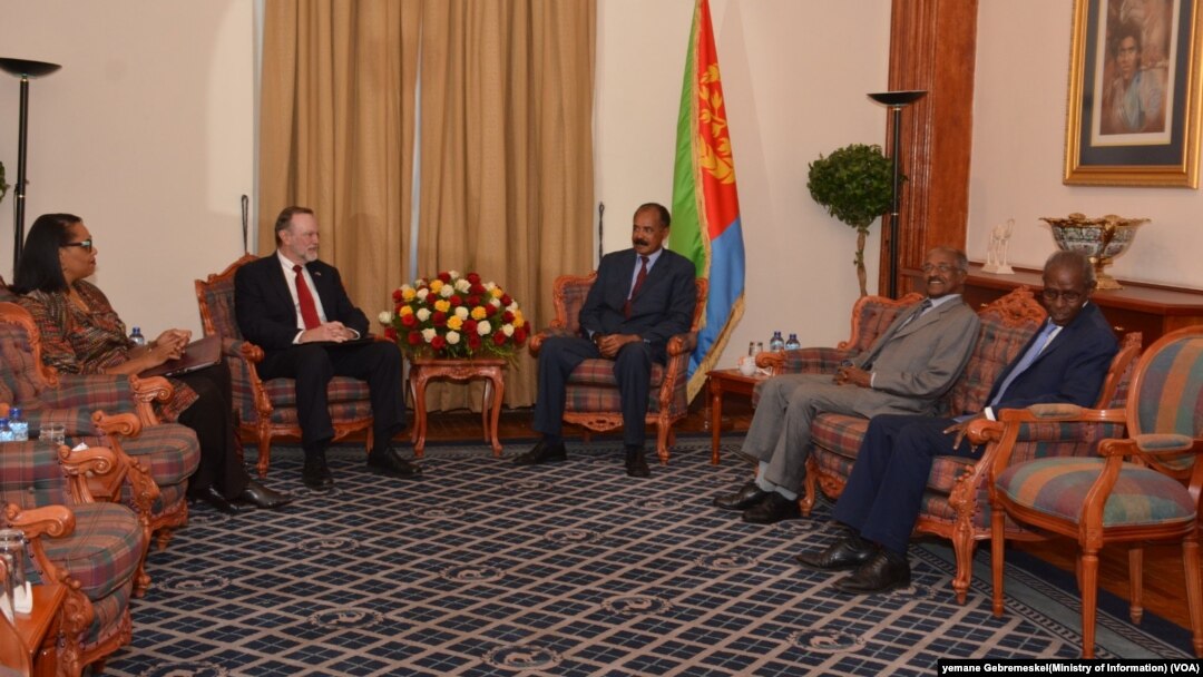 የአፍሪካ ጉዳዮች ረዳት ውጪ ጉዳይ ሚኒስትር ቲቦር ናጅ እና ፕሬዚዳንት ኢሳያስ አፈወርቂና ከፍተኛ ባለሥልጣናት ጋር
