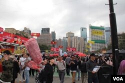 2019年香港春宵活动现场 （美国之音记者申华拍摄）