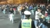 数万大学生“夜骑开封”触动当局敏感神经，警方封路学校闭门不让学生外出
