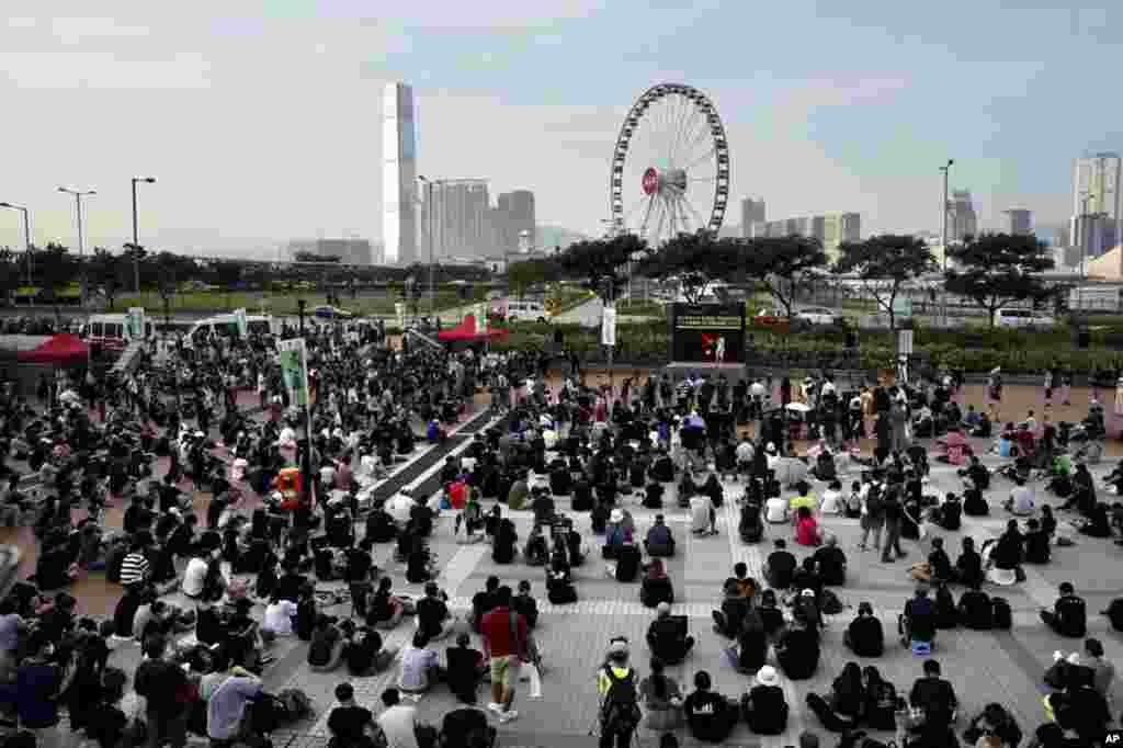 香港民众集会抗议国泰航空屈服北京压力打压员工 (2019年8月28日)