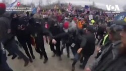 На фотографа Associated Press напали під час штурму Капітолію. Відео