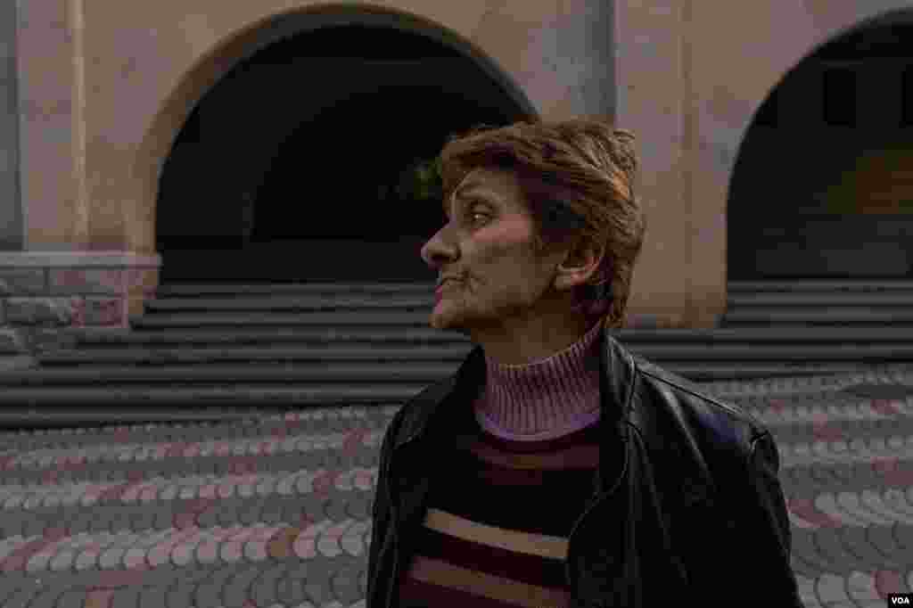 Nina, 72, said she didn't trust the Friday cease-fire that ended in bombings by evening, in Nagorno-Karabakh, Oct. 10, 2020. (Yan Boechat/VOA)