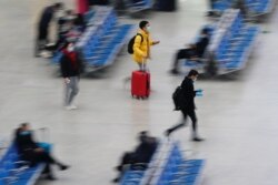 中国春节前的上海火车站不见往年春运的繁忙。（2021年1月28日）