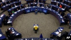 Росія виробляє втричі більше артилерійських снарядів для використання проти України, ніж США та Європа разом узяті, інформує CNN. Фото: AP