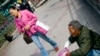 中国脱贫计划：把贫困者迁至发达地区