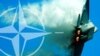 NATO, üye ülkelerinin güvenliğini sağlamak için gerekmesi halinde devreye sokulmak üzere düzenli olarak askeri planlar hazırlıyor.