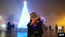 Різдвяна ялинка у Києві, 24 грудня 2024р. Anatolii STEPANOV/AFP