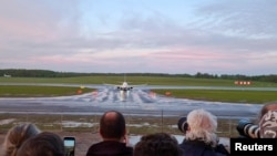爱尔兰瑞安航空公司一架班机2021年5月23日迫降白俄罗斯明斯克机场（路透社）