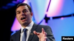 congresista republicano Justin Amash, republicano por Michigan, habla en la Conferencia Liberty Political Action en Chantilly, Virginia. Septiembre 19, 2013.