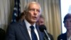 Відставний генерал Веслі Кларк служив в армії США 34 роки. Завершив військову кар'єру у 2000 році на посаді Верховного командувача ОЗС НАТО в Європі. Фото AP