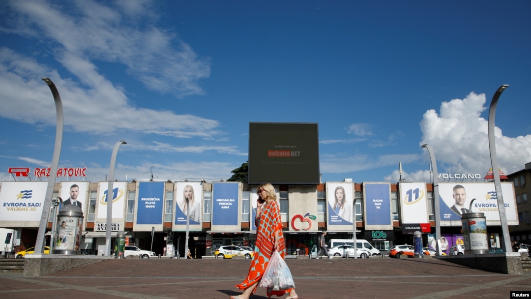 Izborni bilbordi u centru Podgorice(Foto: REUTERS/Stevo Vasiljevic)