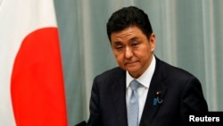 资料照：日本防务大臣岸信夫在记者会上（2020年9月16日）